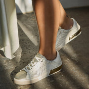 ZINA SNEAKERS BONE GOLD WOVEN