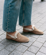 CLOEY PLUSH LOAFERS LT BROWN SUEDE
